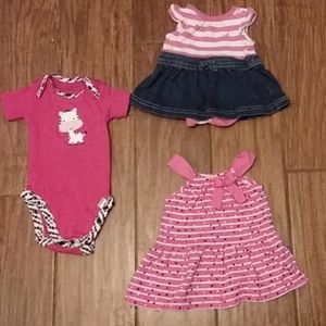 LOT OF 3 INFANT GIRLS OUTFITS SZ NB TO 3M